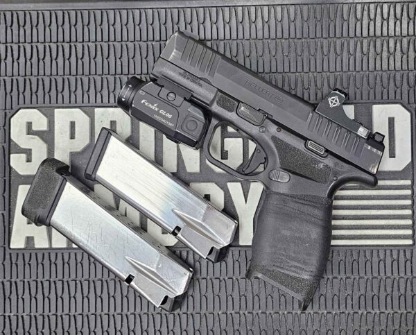 Springfield   HELLCAT- PRO עם כוונת  השלכה sightmark m3
