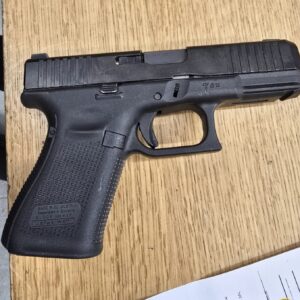 גלוק 19 דור 5 + כוונת + כספת + 2 מחסניות